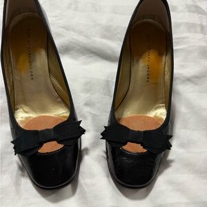 Marc Jacobs Black and Tan Bow Heels